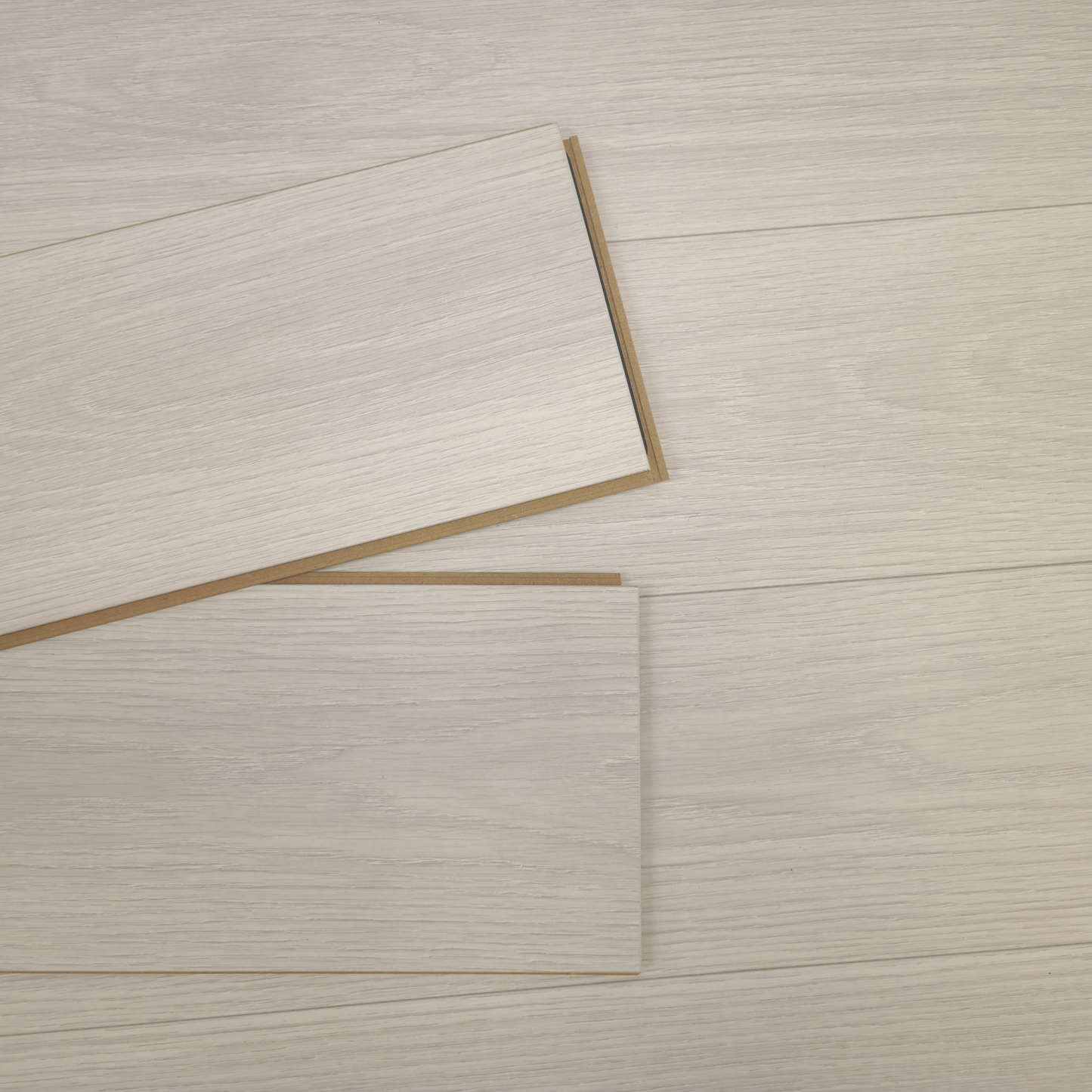 Waterproof Luxury Brightwood Oak 8mm Laminate Flooring