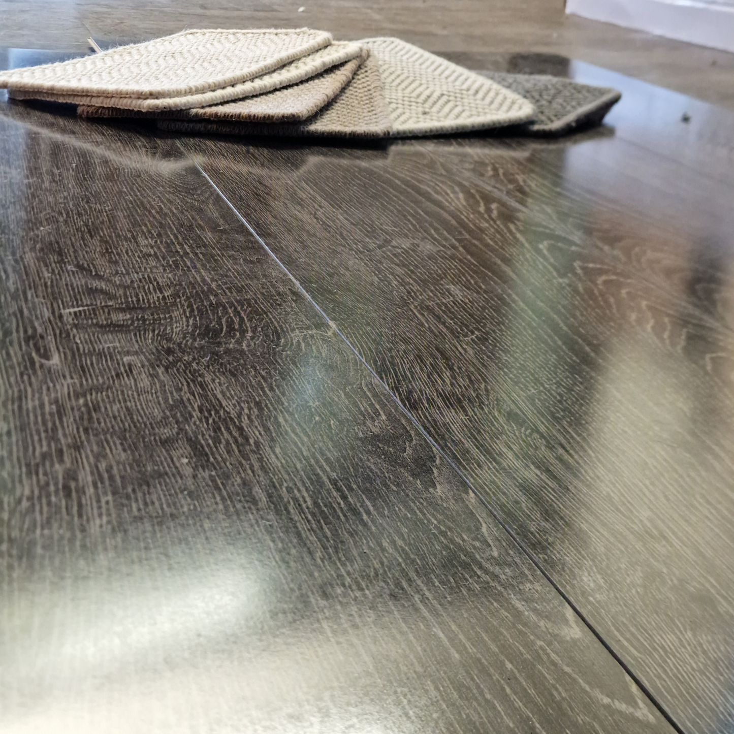 High Gloss Black Granite 8mm Laminate Flooring