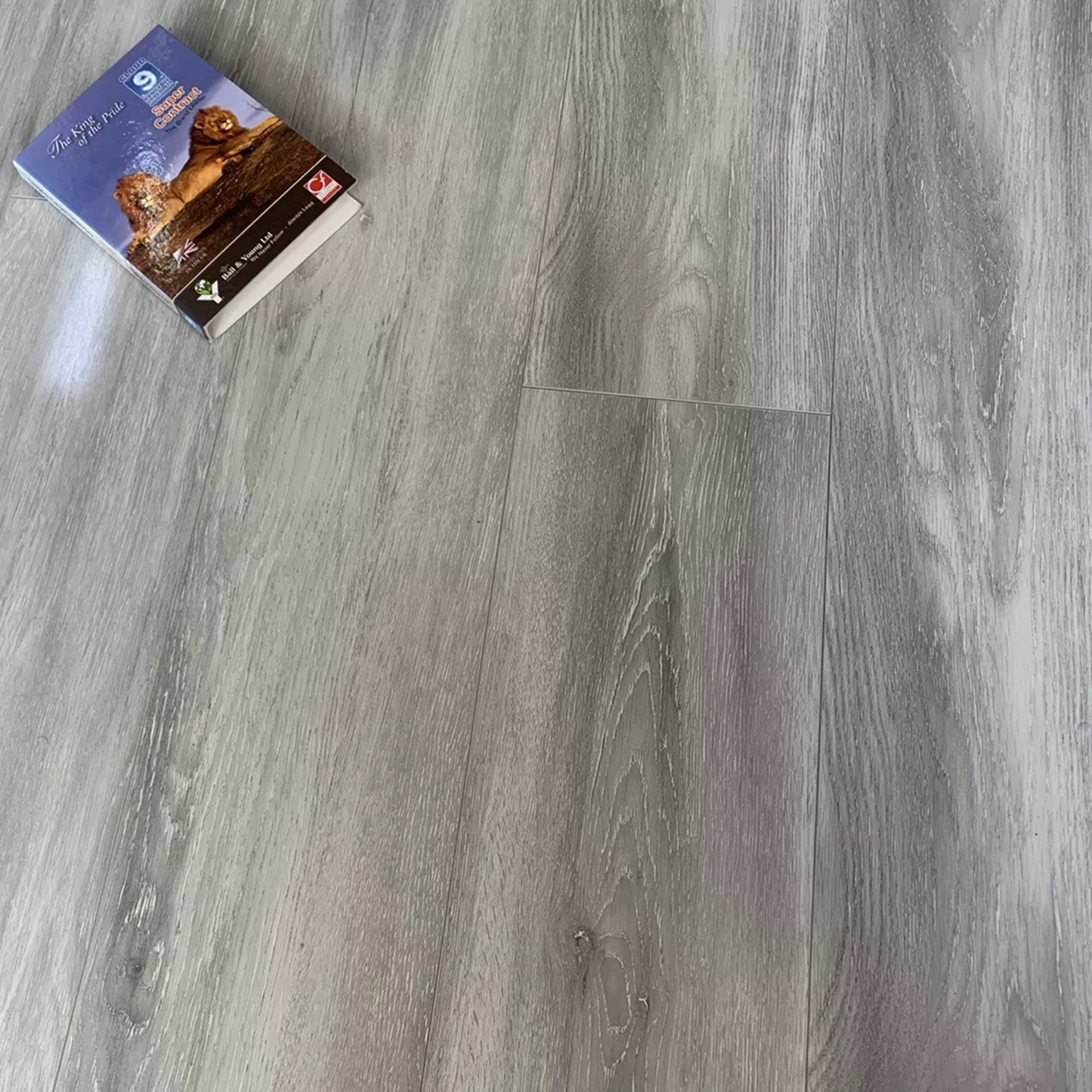 High Gloss Silver Ice 8mm Laminate Flooring