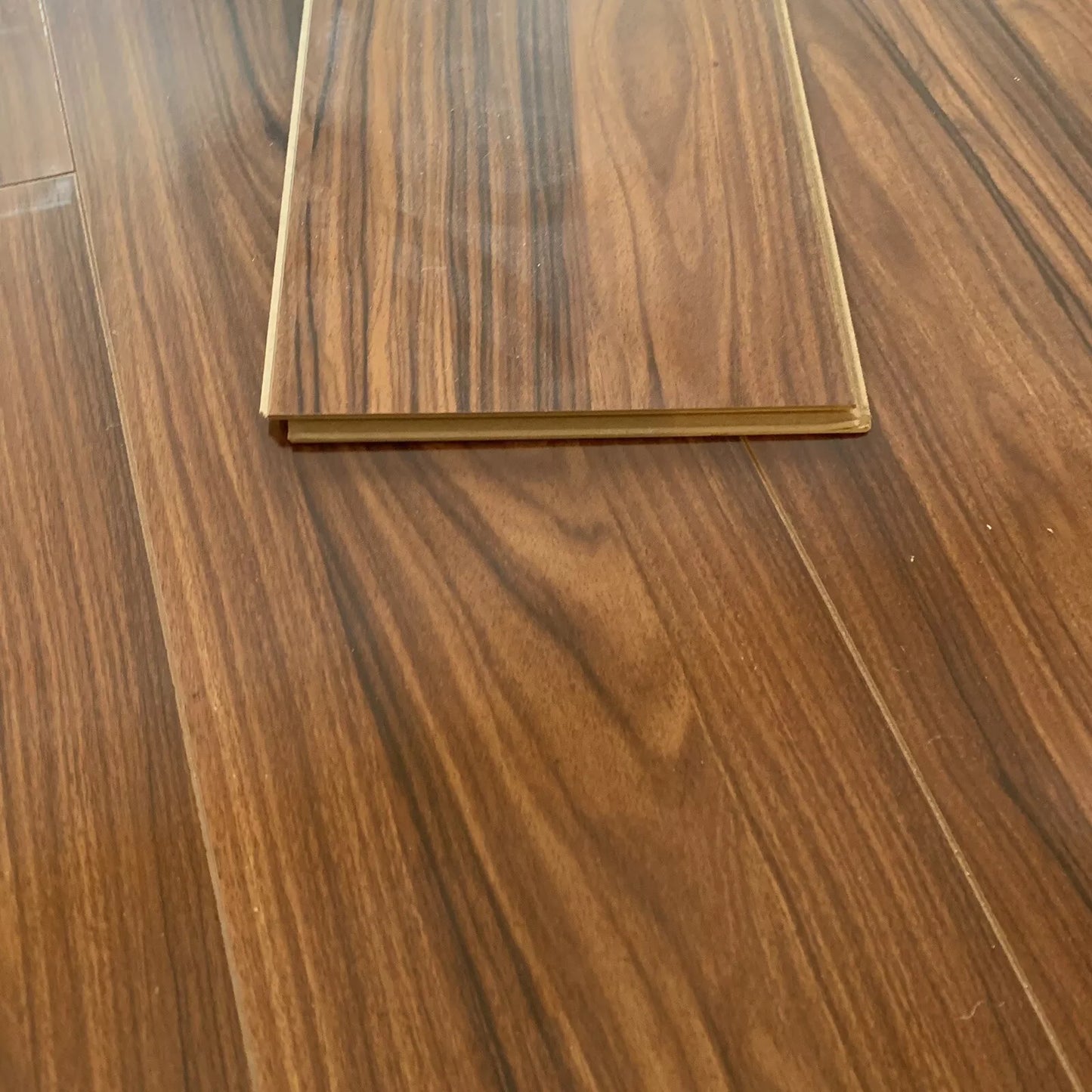 High Gloss Bourbon 8mm Laminate Flooring