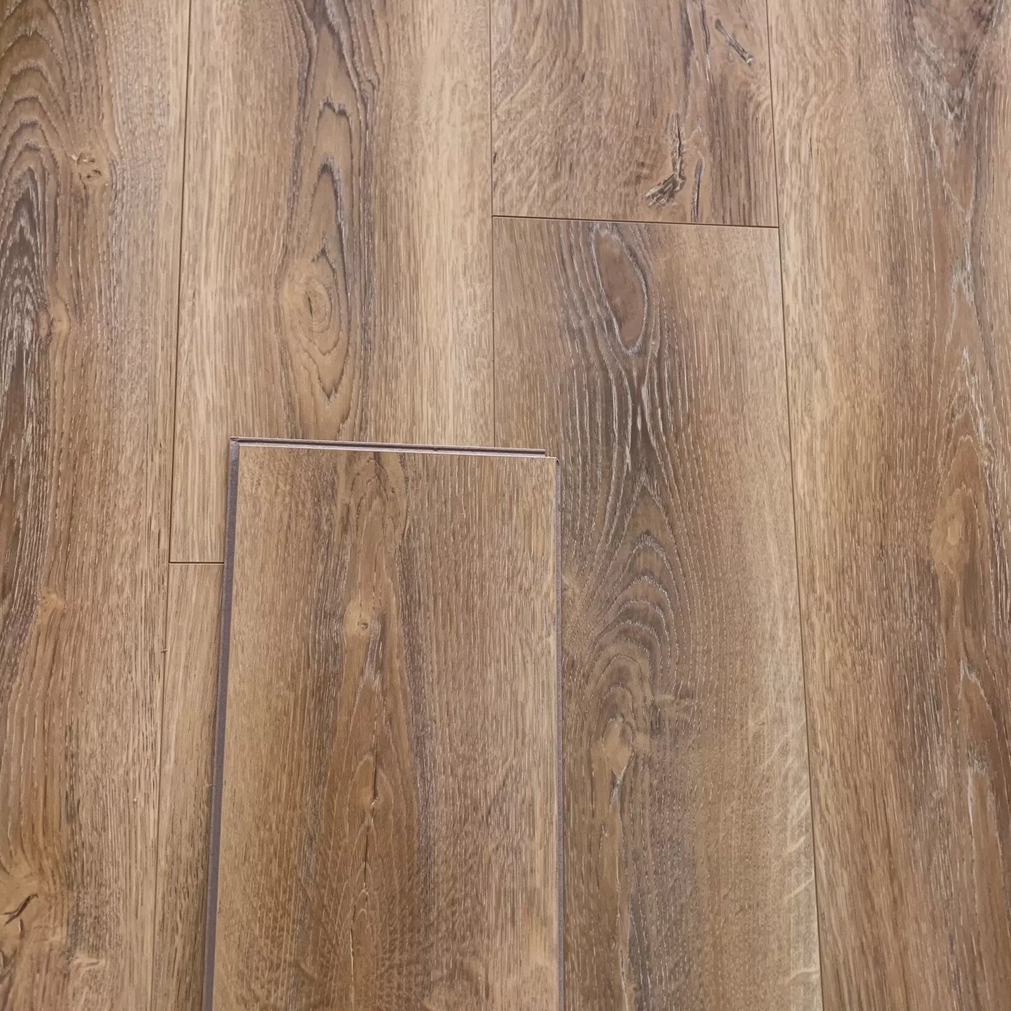High Gloss Barrel Oak 8mm Laminate Flooring