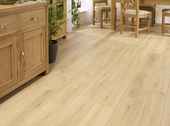 Horizon 12mm Regal oak Laminate Flooring