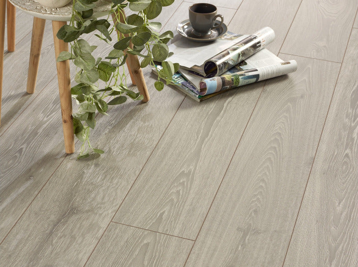 Horizon 12mm Urban Mist Oak Laminate Flooring