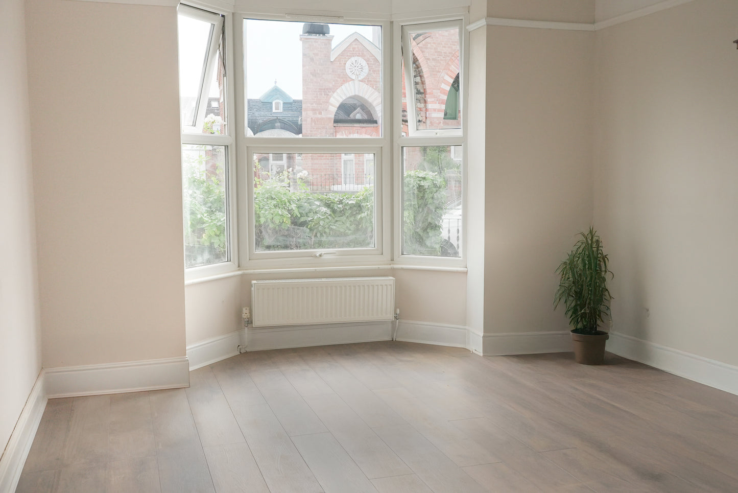STEP Click XL Nairobi 12mm AC5 Laminate Flooring