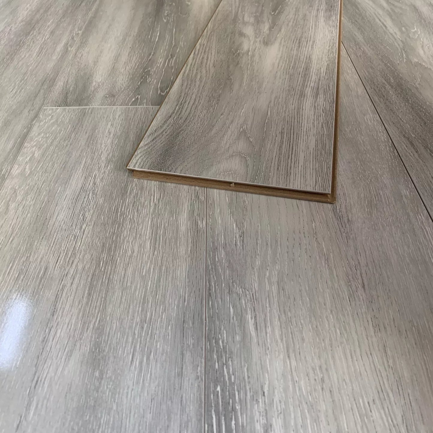 High Gloss Silver Ice 8mm Laminate Flooring