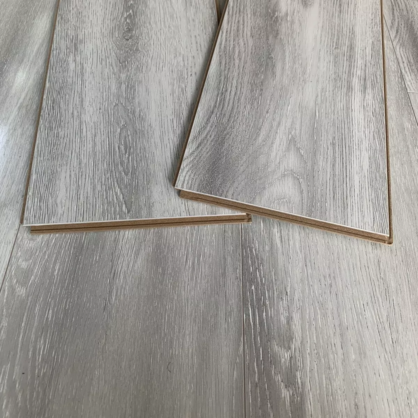 High Gloss Silver Ice 8mm Laminate Flooring