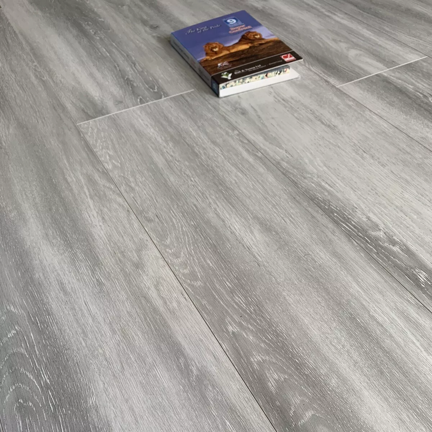 High Gloss Silver Ice 8mm Laminate Flooring