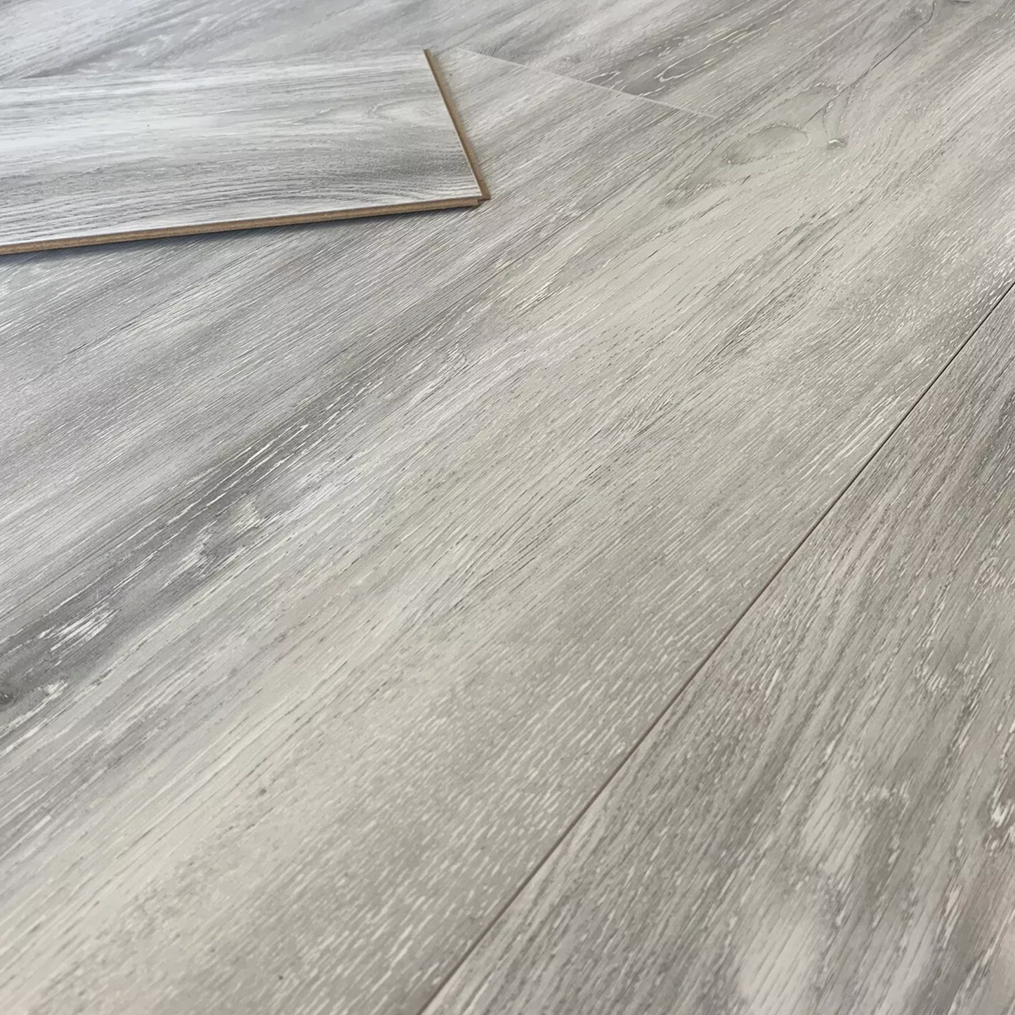 High Gloss Silver Ice 8mm Laminate Flooring