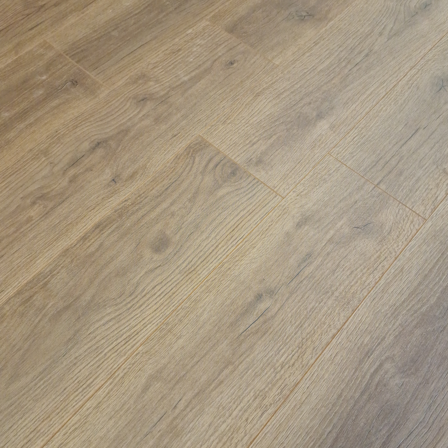 Waterproof Luxury Palewood Oak 8mm Laminate Flooring
