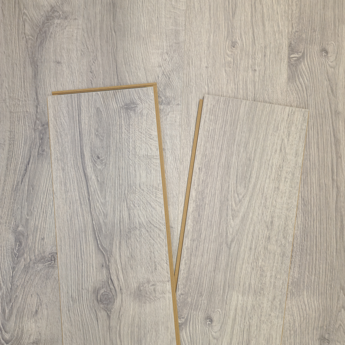 Waterproof Luxury Ivory Oak 8mm Laminate Flooring