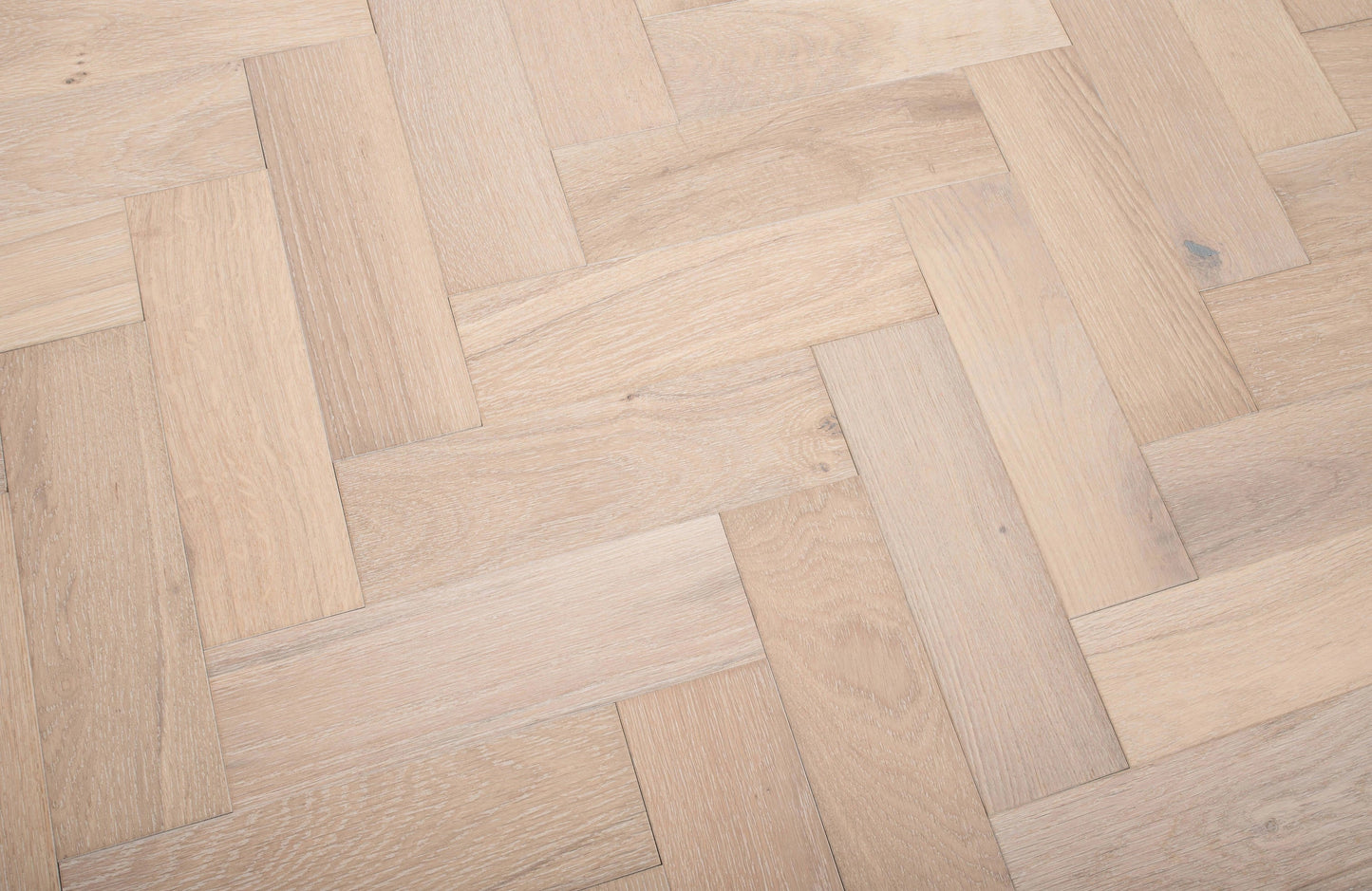 Stirling Oak Herringbone 14mm Engineered Wood Flooring