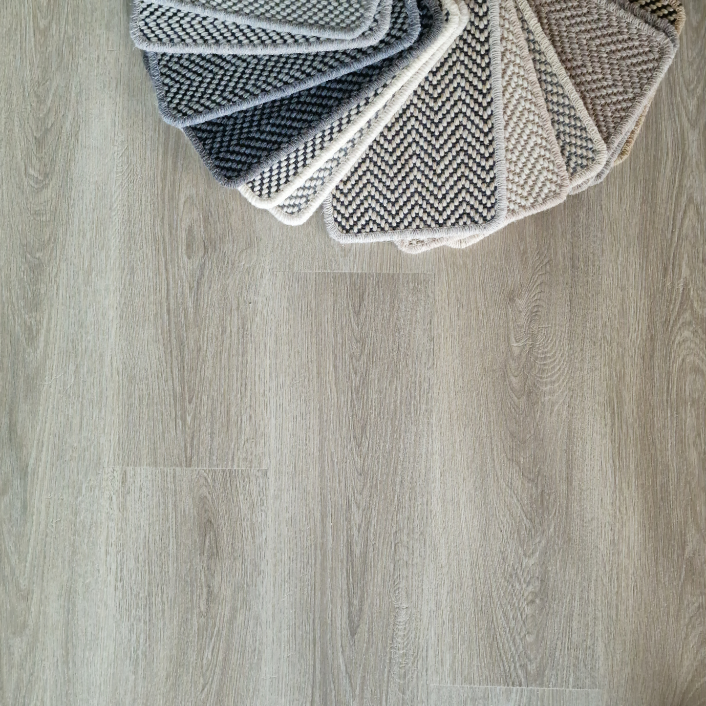 Waterproof Grey Ashen Oak Plank LVT Rigid Core SPC Click Luxury Vinyl Tile Flooring