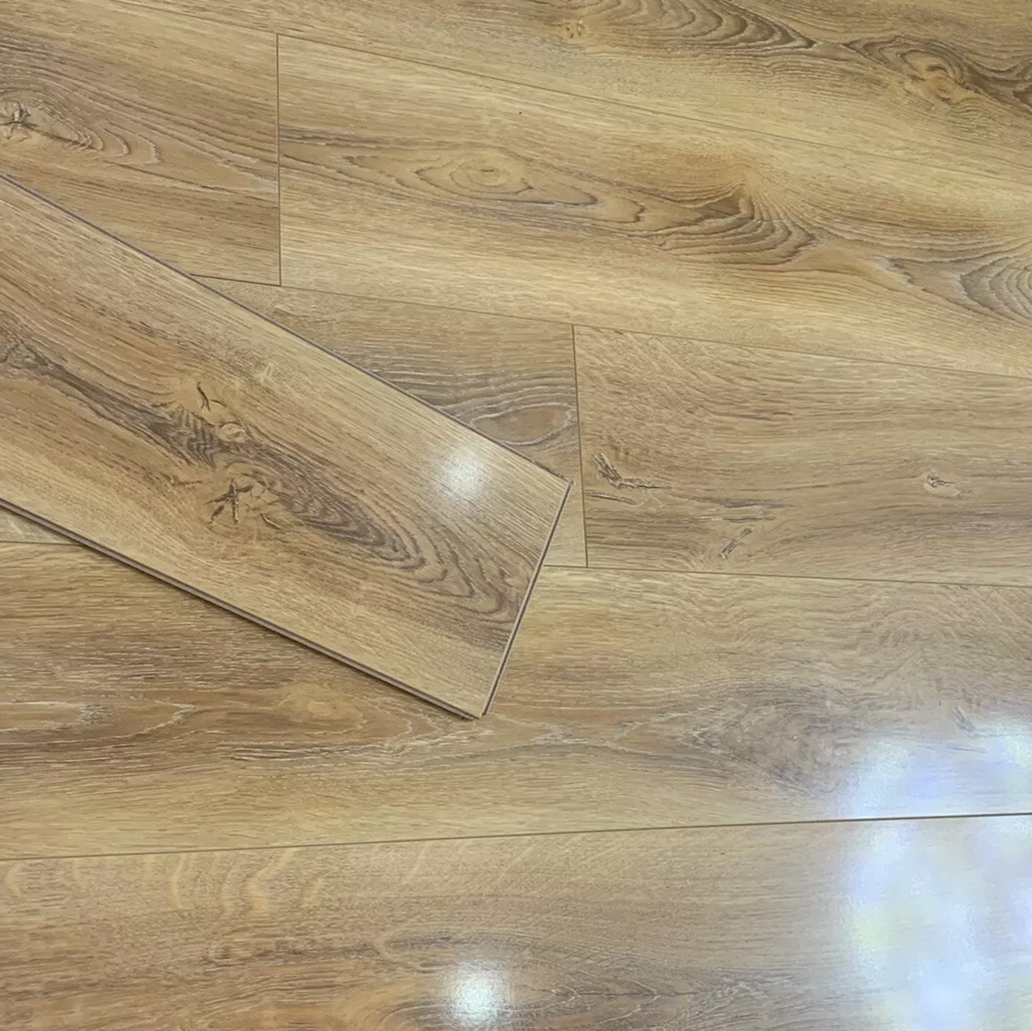 High Gloss Barrel Oak 8mm Laminate Flooring