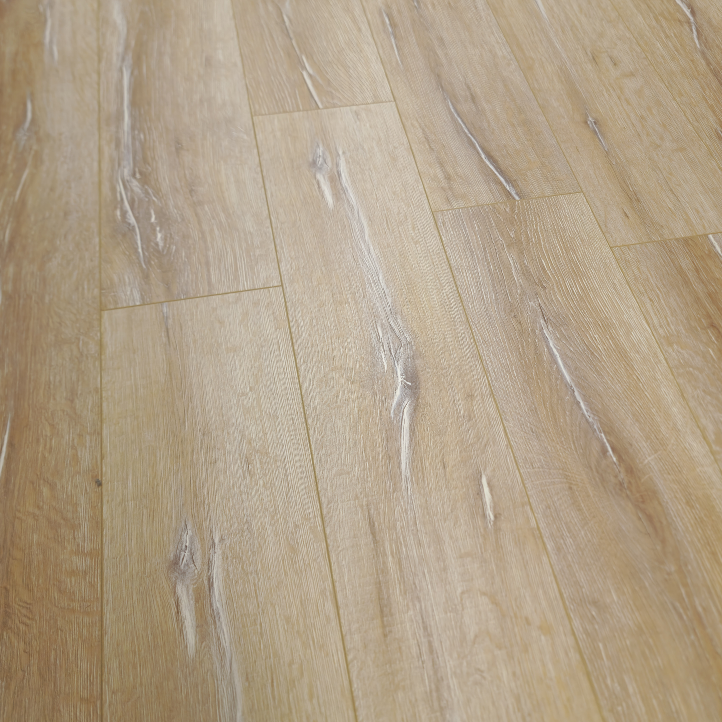 Waterproof Luxury Sunlit Oak 8mm Laminate Flooring