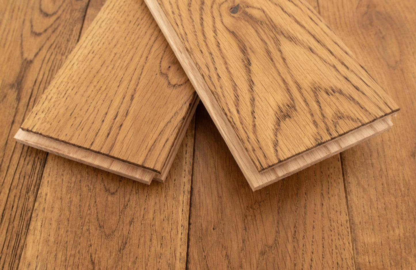 lunara-timber-solid-oak-herringbone-flooring-4
