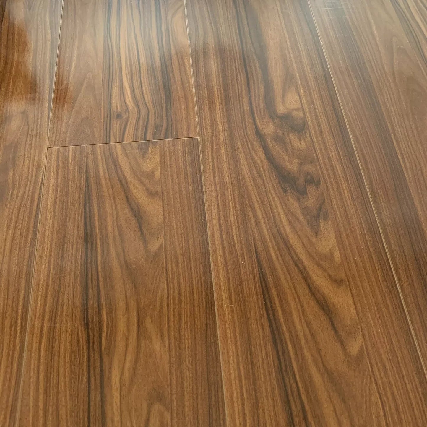 High Gloss Bourbon 8mm Laminate Flooring