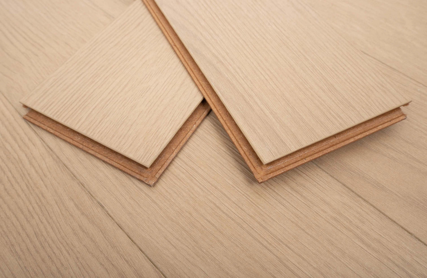 kingsley-8mm-eversham-oak-herringbone-laminate-flooring-7