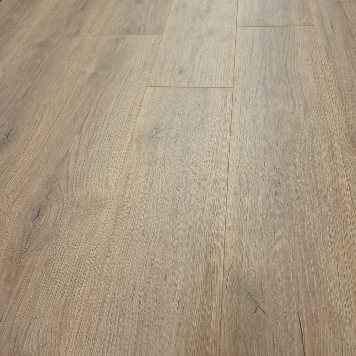 Waterproof Luxury Palewood Oak 8mm Laminate Flooring