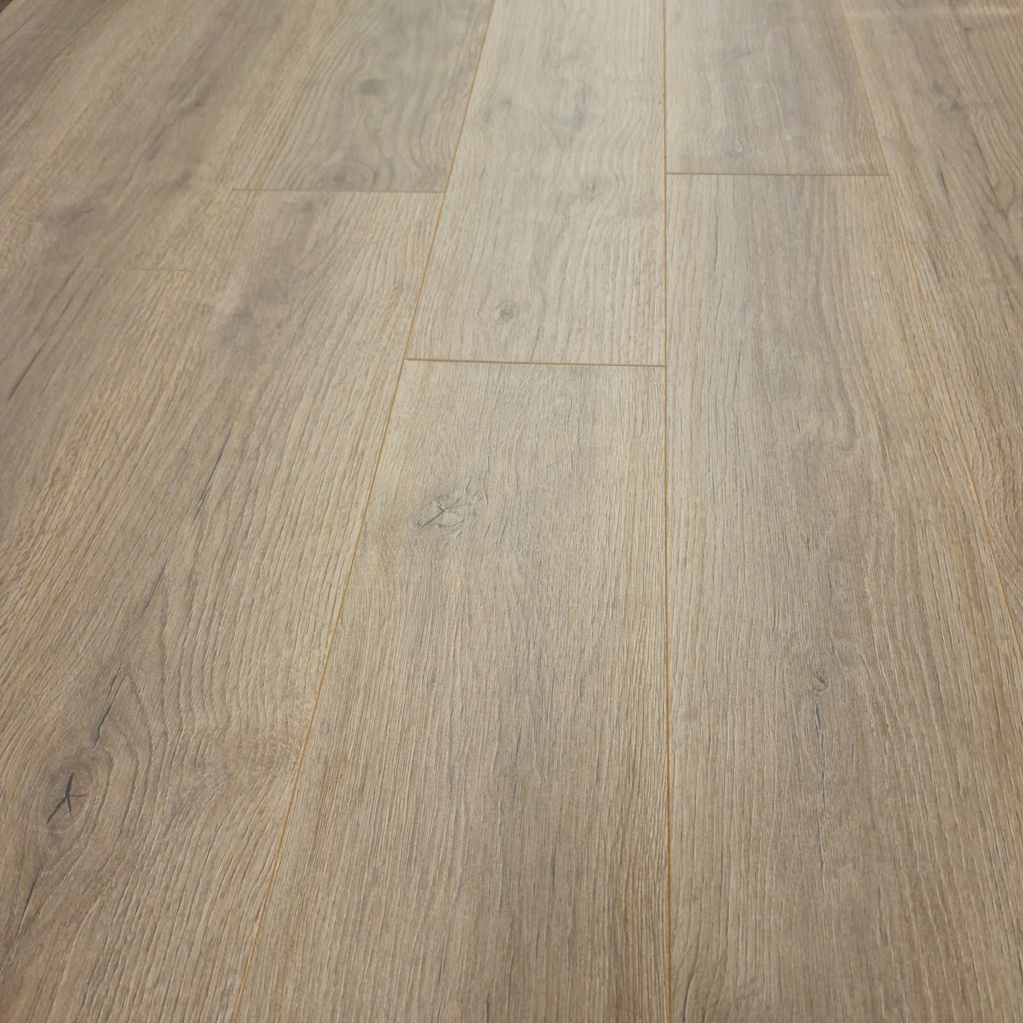 Waterproof Luxury Palewood Oak 8mm Laminate Flooring