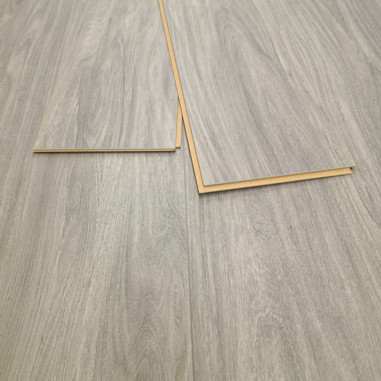 Waterproof Luxury Storm Grey Oak 8mm Laminate Flooring AC5