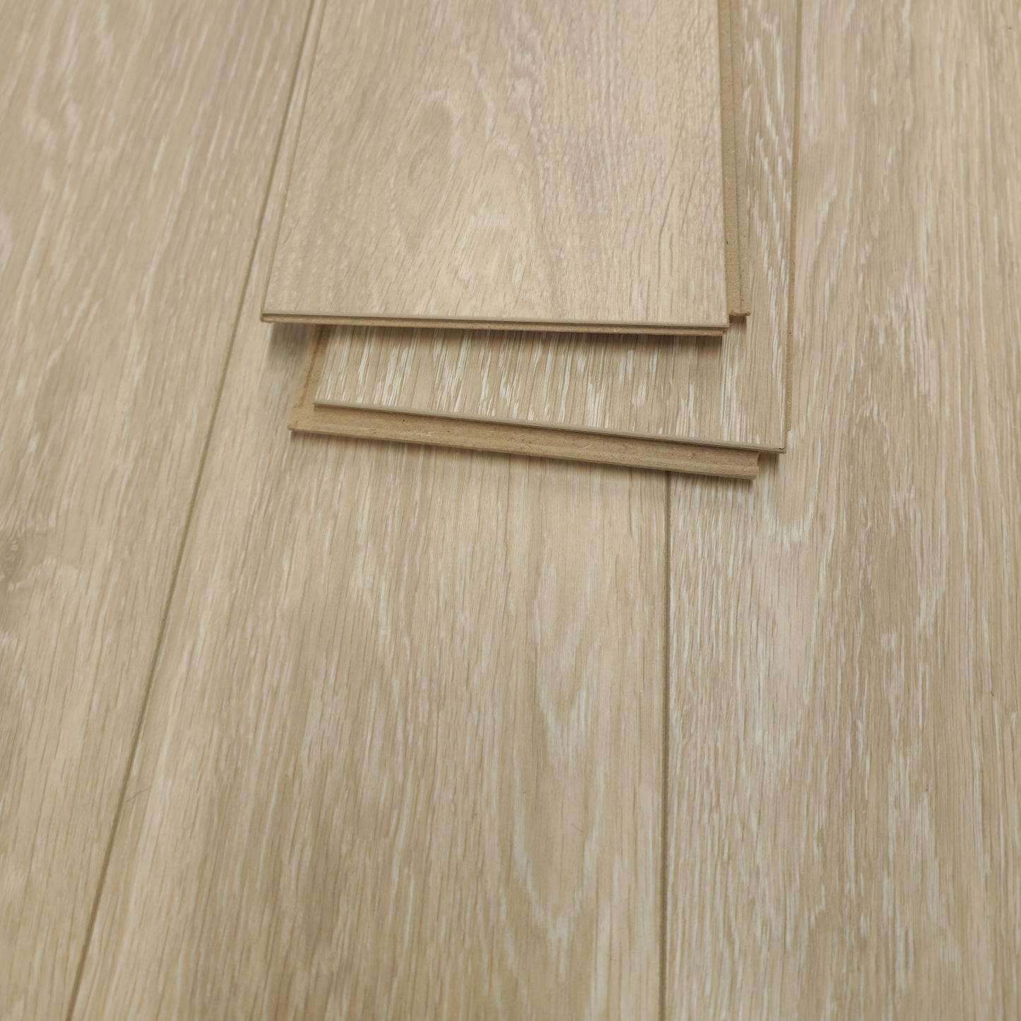 Waterproof Luxury Cool Heritage Oak 12mm Laminate Flooring