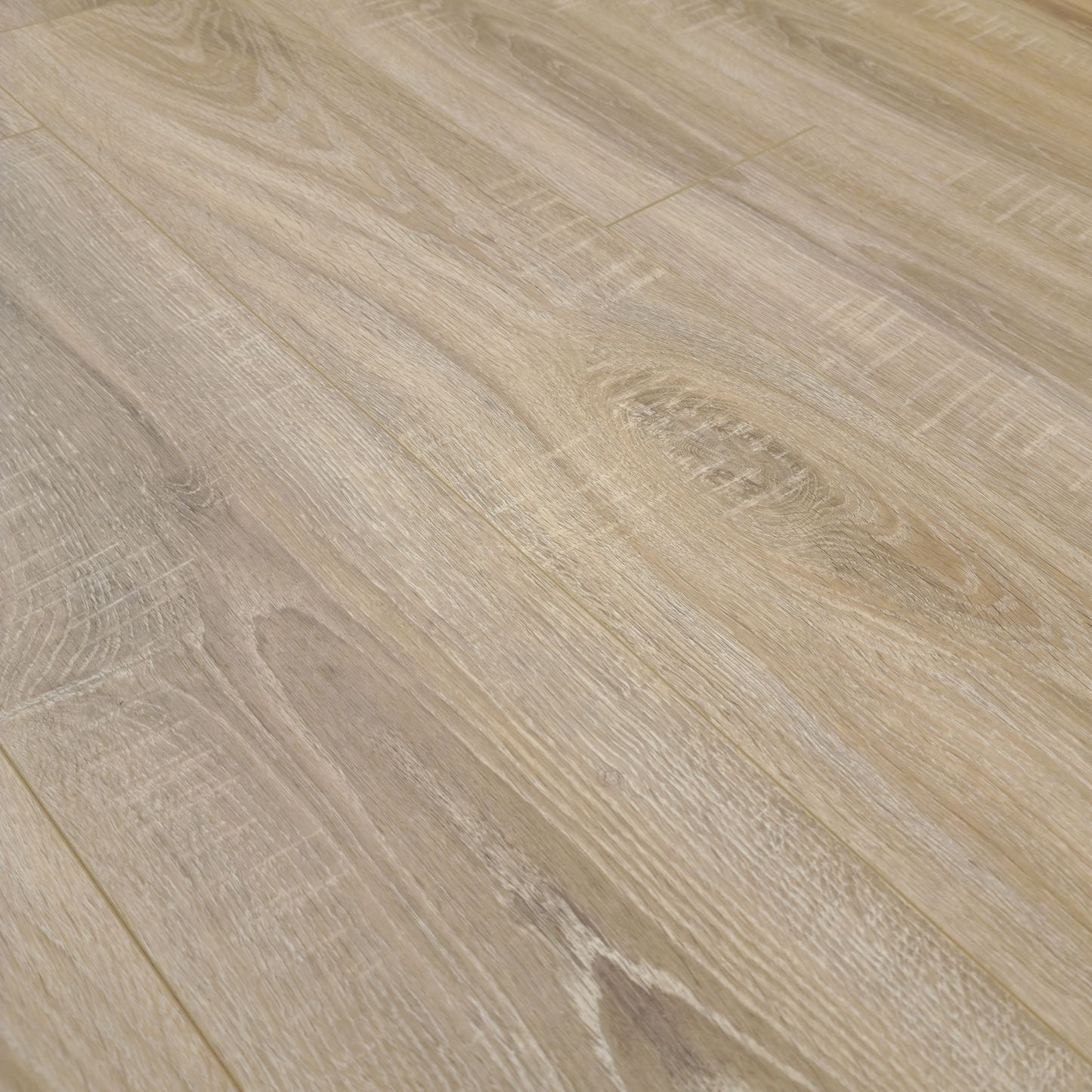 Waterproof Luxury Caramel Oak 8mm Laminate Flooring