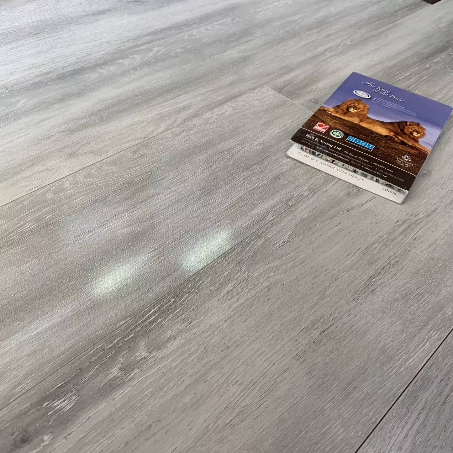 High Gloss Silver Ice 8mm Laminate Flooring