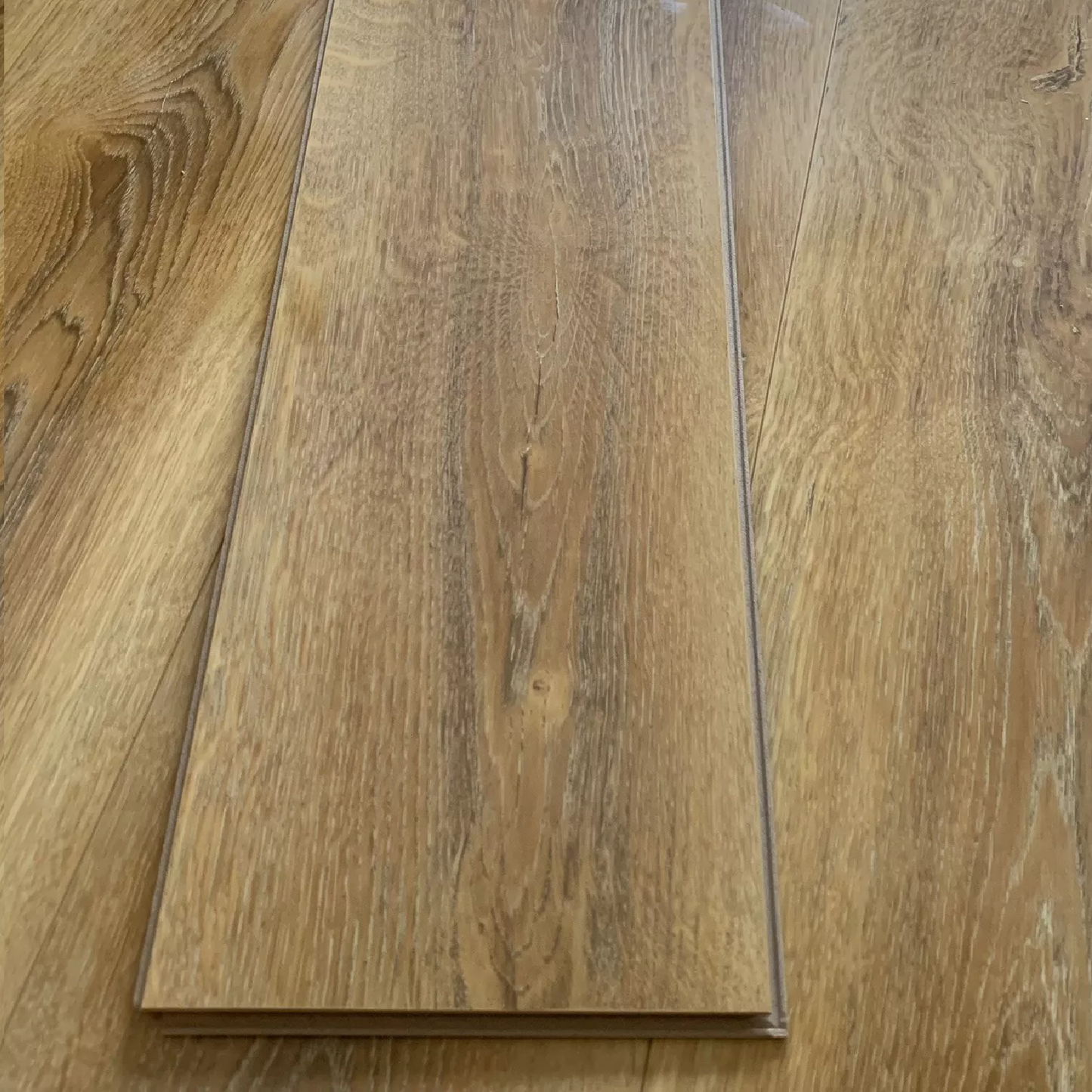 High Gloss Barrel Oak 8mm Laminate Flooring