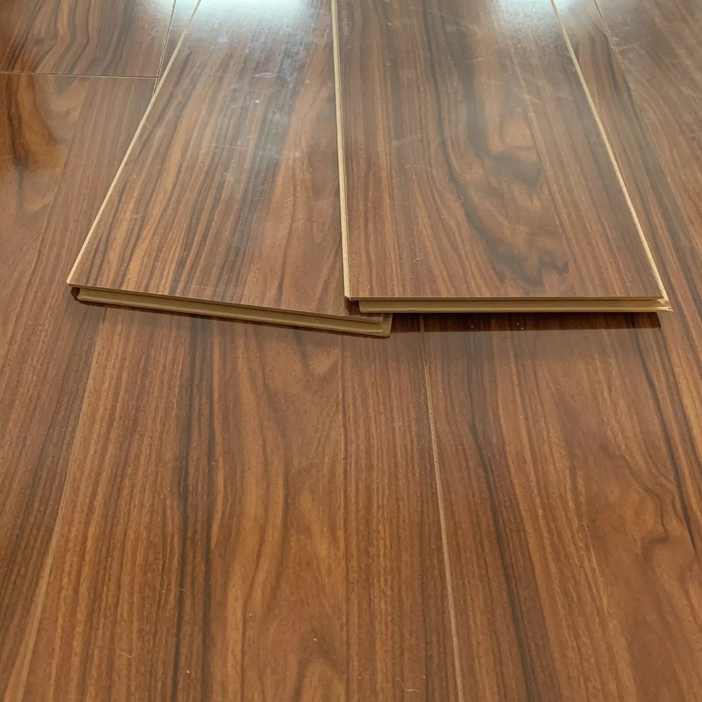 High Gloss Bourbon 8mm Laminate Flooring