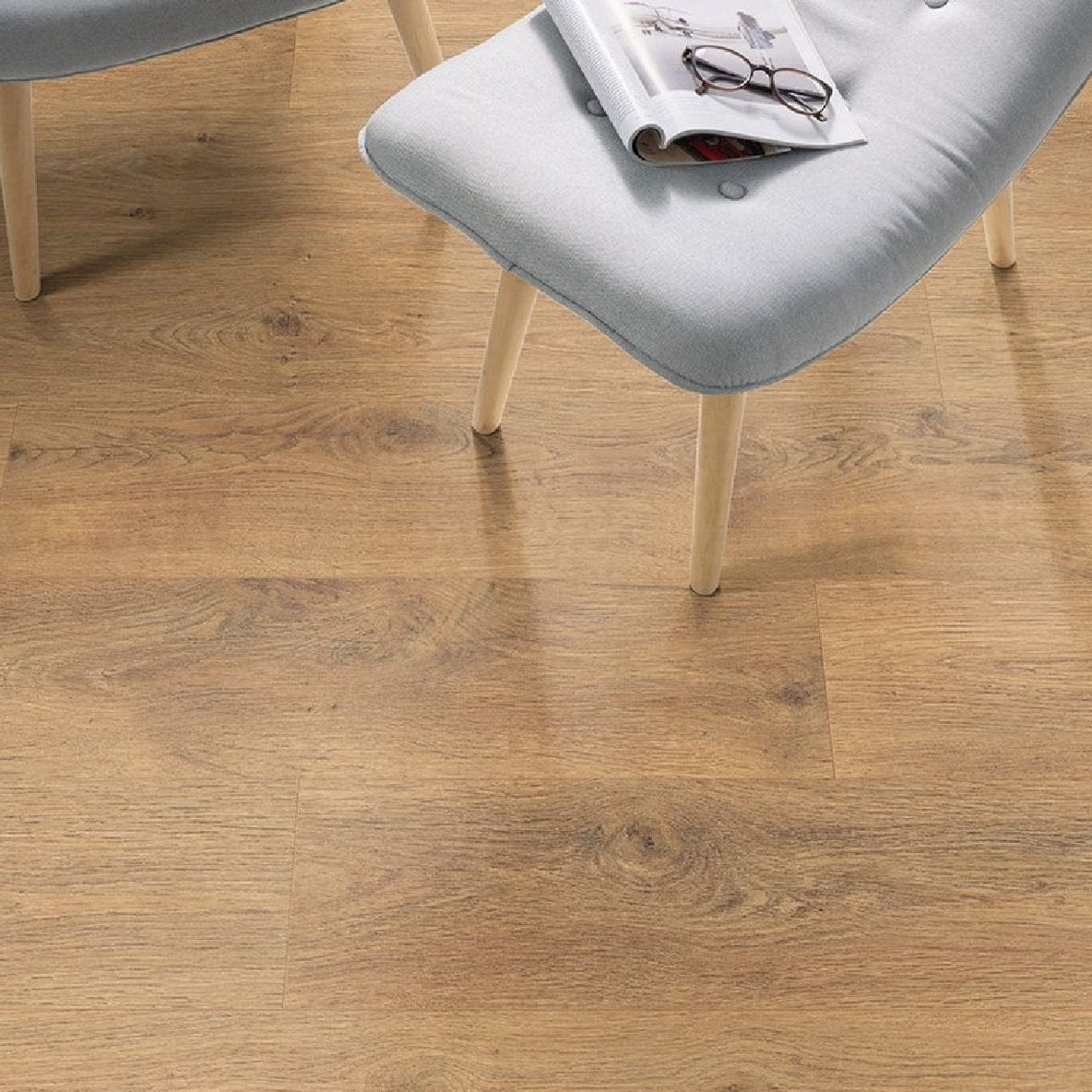 waterproof-nature-oak-8mm-laminate-flooring