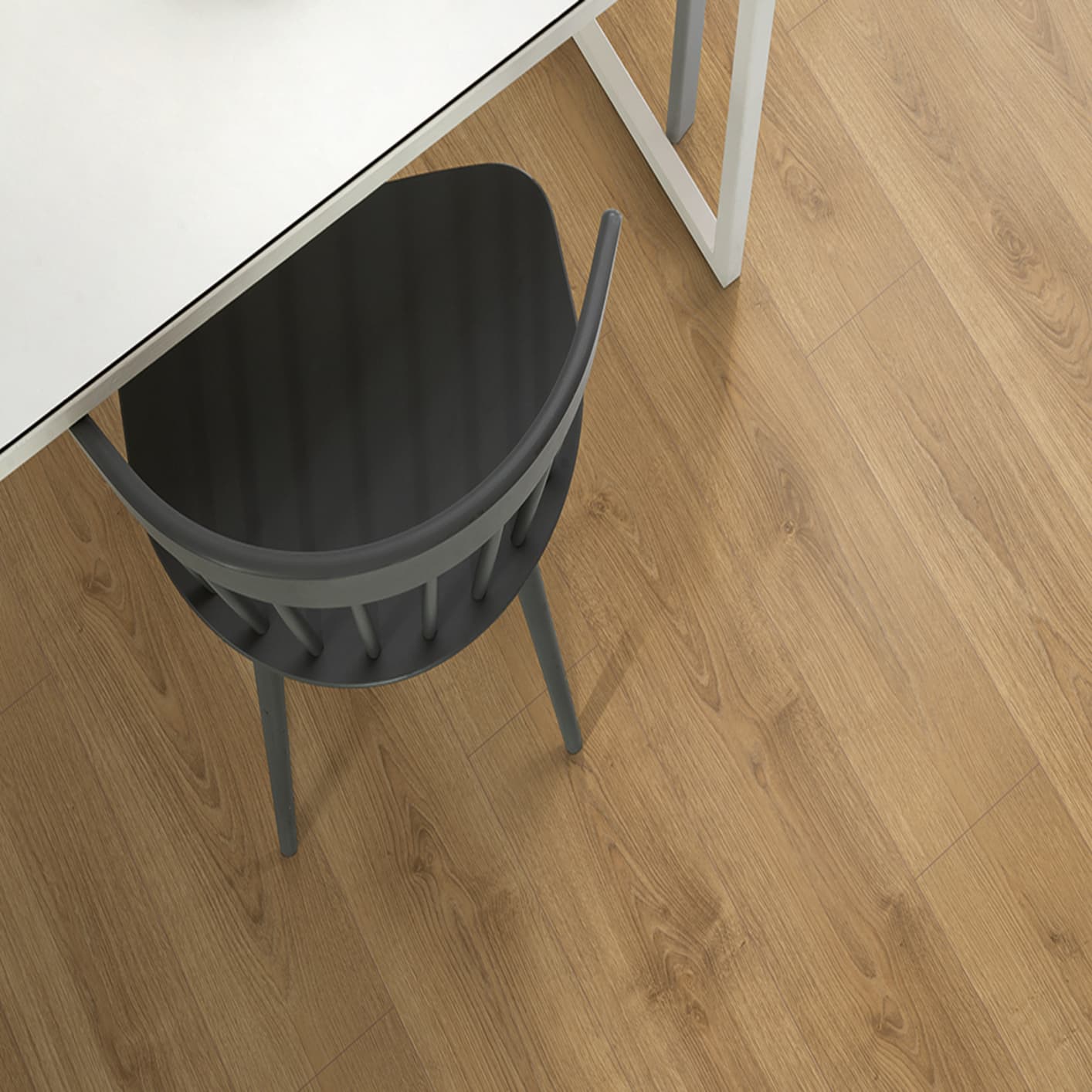 waterproof-nature-oak-8mm-laminate-flooring