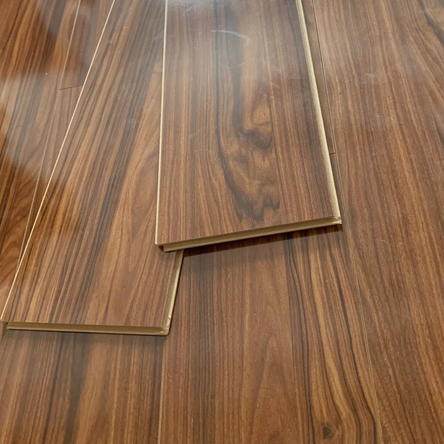 High Gloss Bourbon 8mm Laminate Flooring