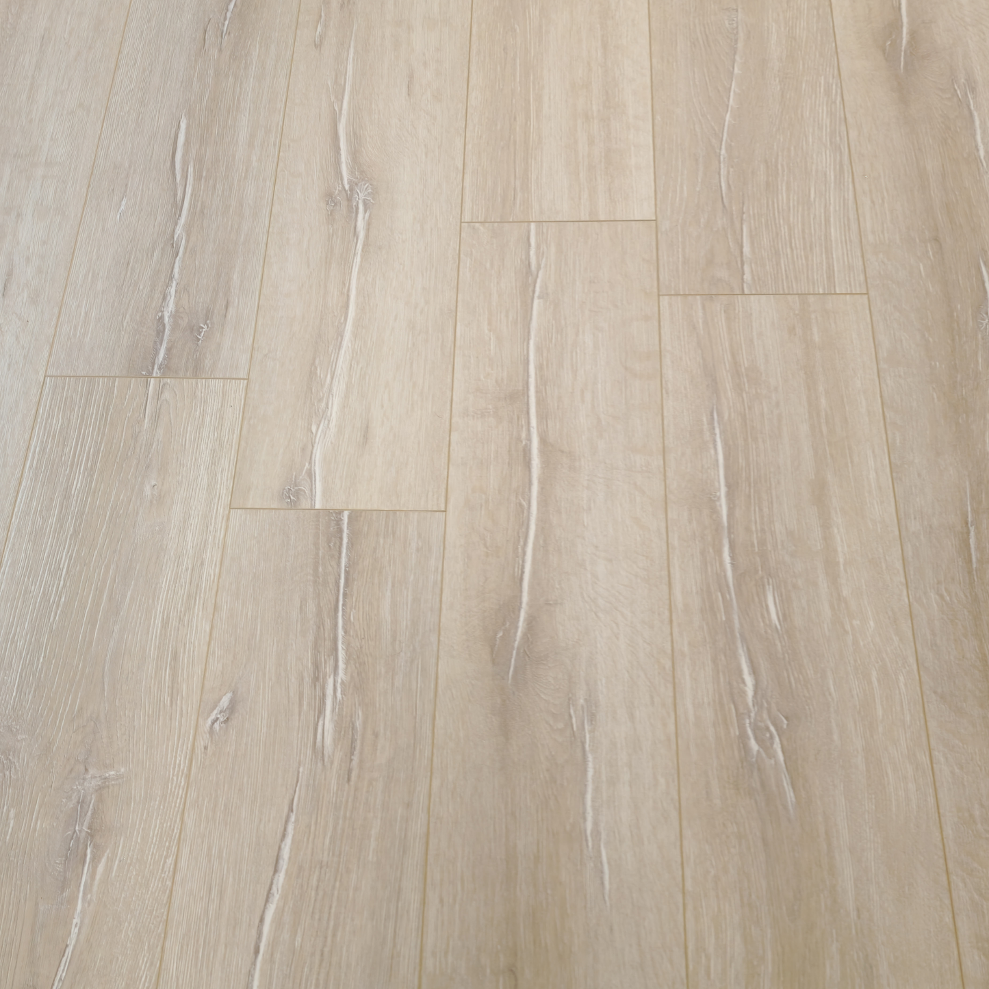 Waterproof Luxury Luma Oak 8mm Laminate Flooring