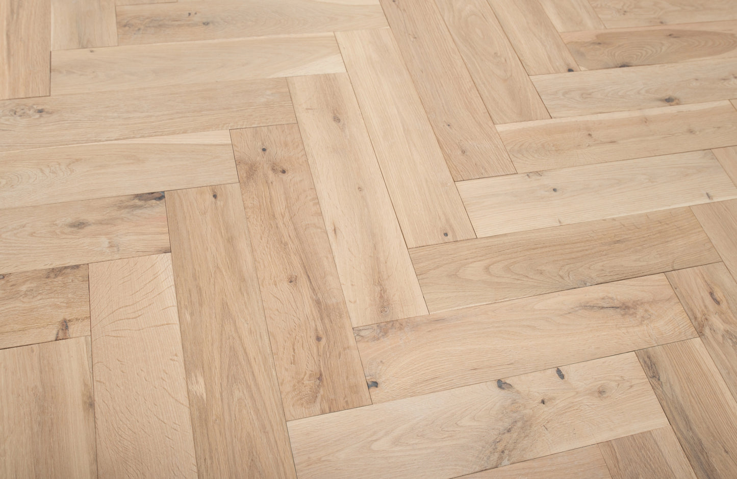 Aureon Timber Solid Oak Herringbone Flooring