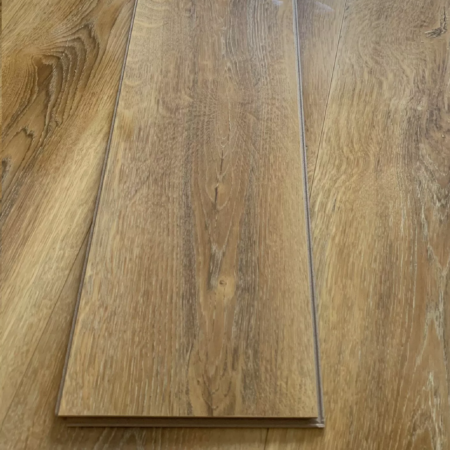 High Gloss Barrel 8mm Laminate Flooring