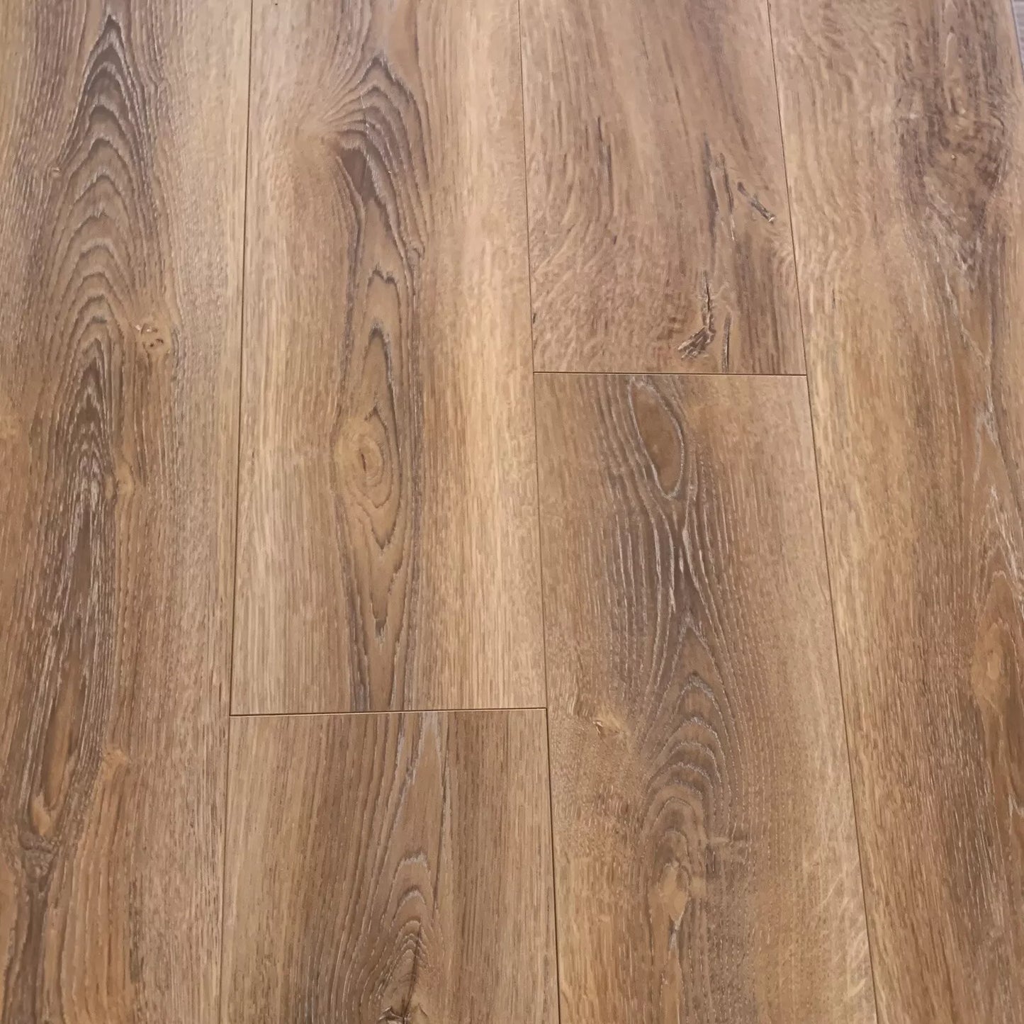 High Gloss Barrel 8mm Laminate Flooring