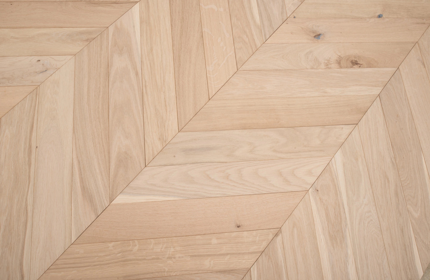 bexley-oak-chevron-engineered-wood-flooring-6