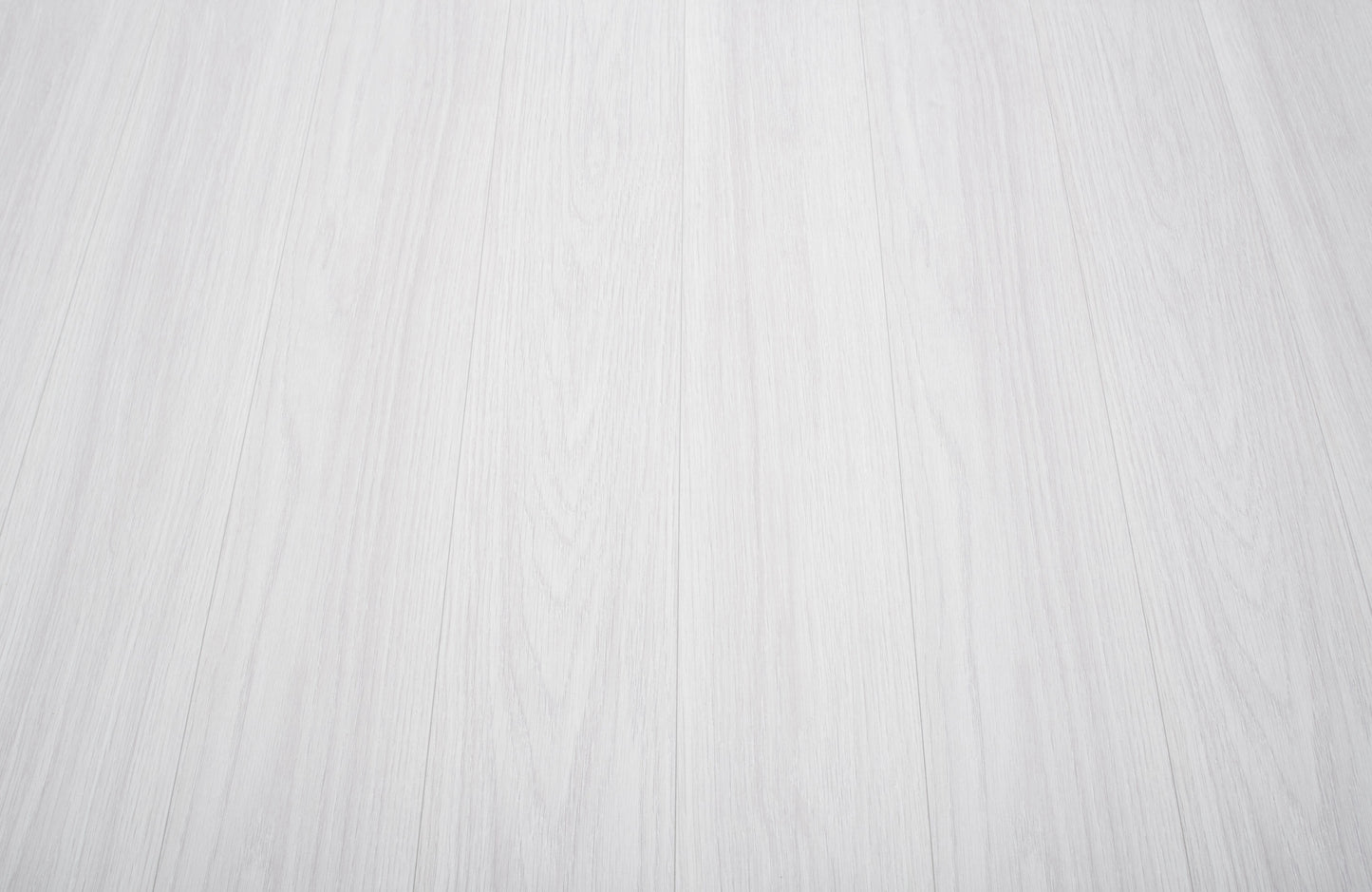 waterproof-luxury-brightwood-oak-8mm-laminate-flooring-3