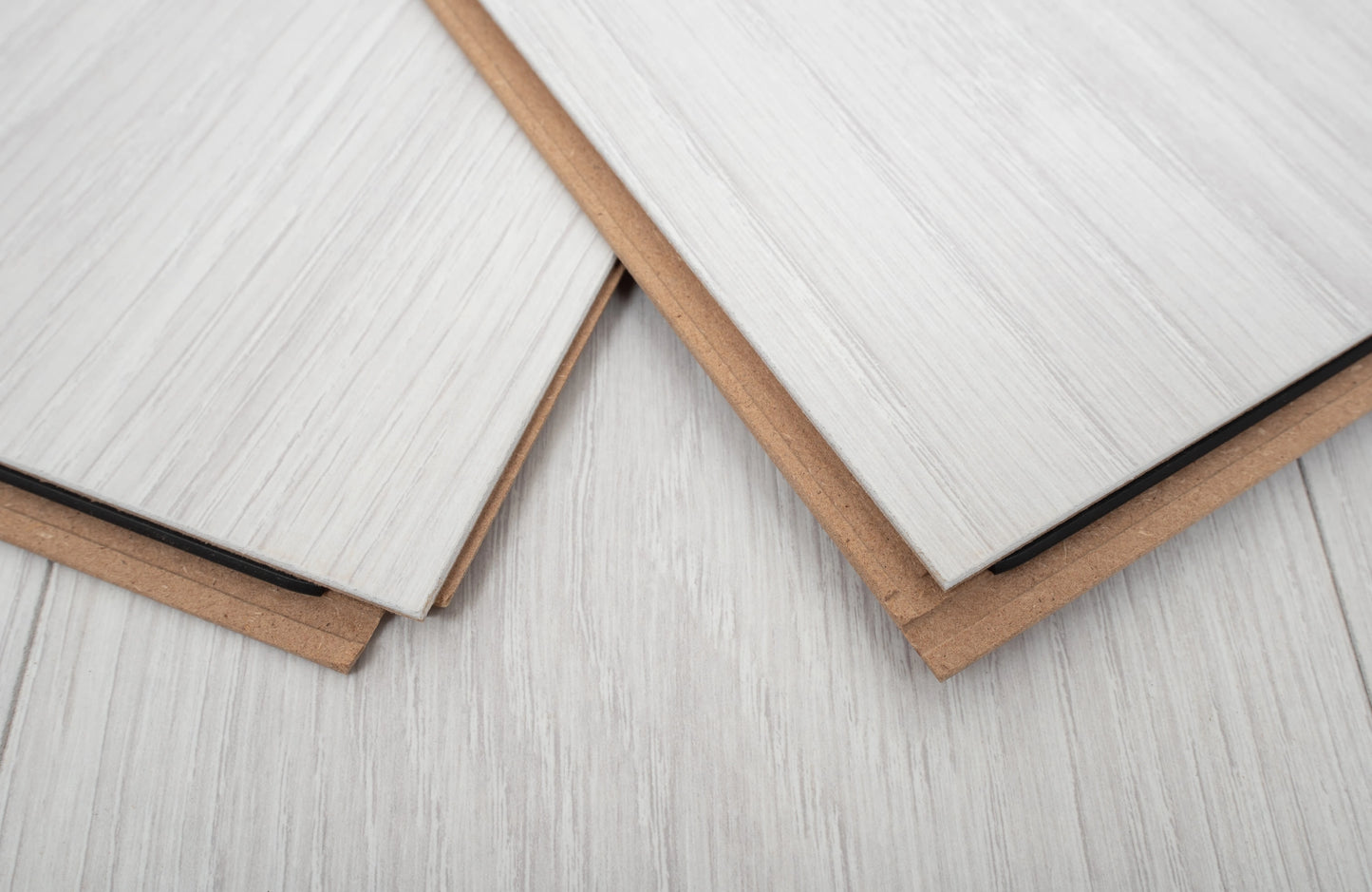 waterproof-luxury-brightwood-oak-8mm-laminate-flooring-5