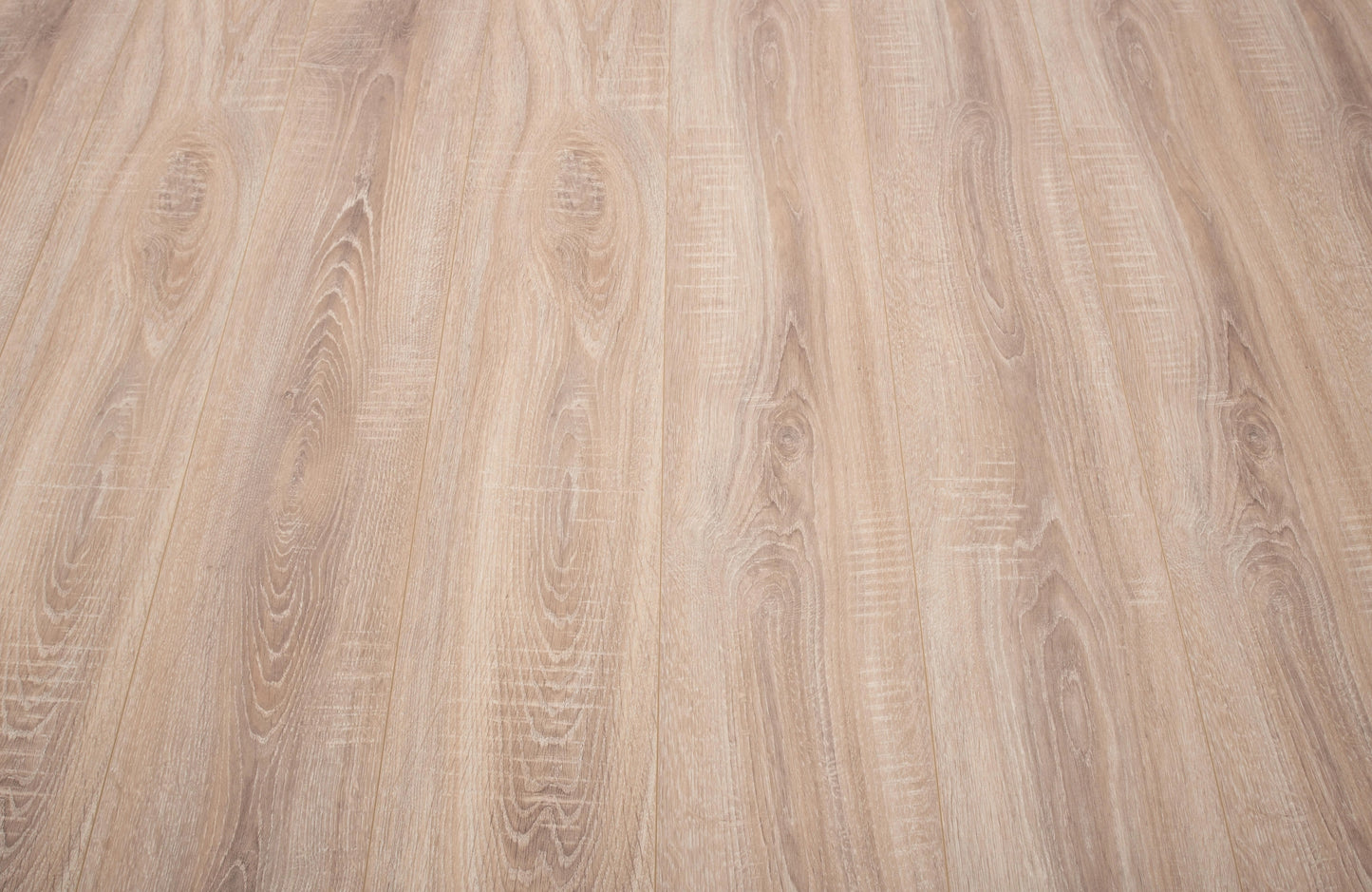 Waterproof Luxury Caramel Oak 8mm Laminate Flooring