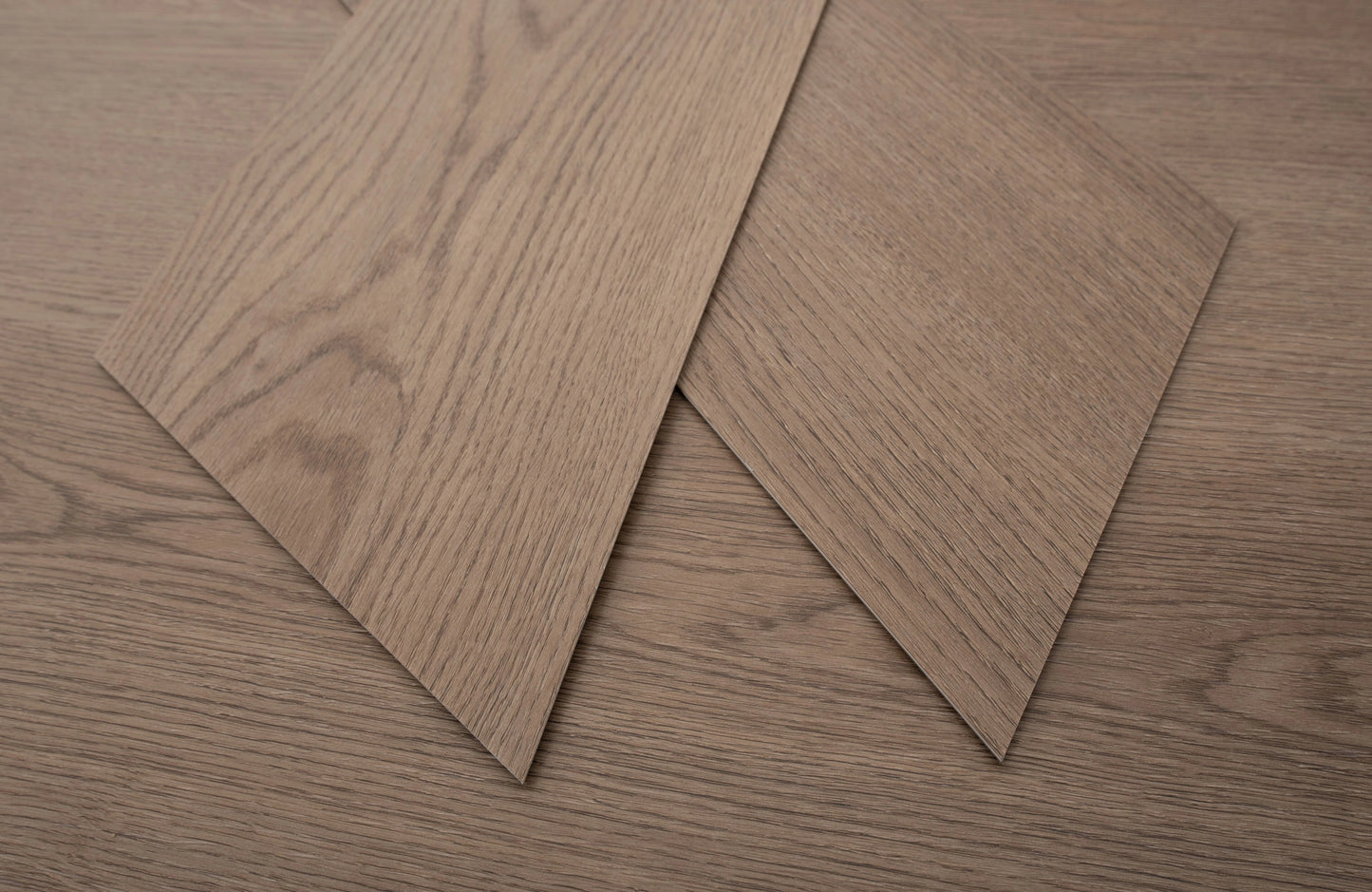 Luma Clayridge Oak 3mm Chevron Glue-Down LVT