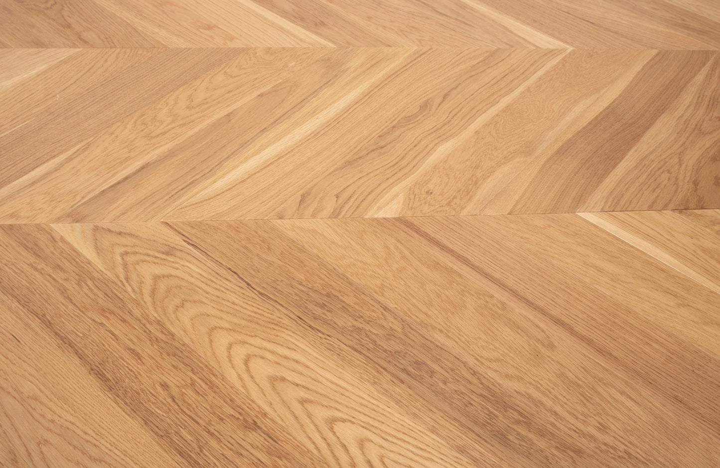 dunmore-oak-14mm-chevron-engineered-wood-flooring - 4