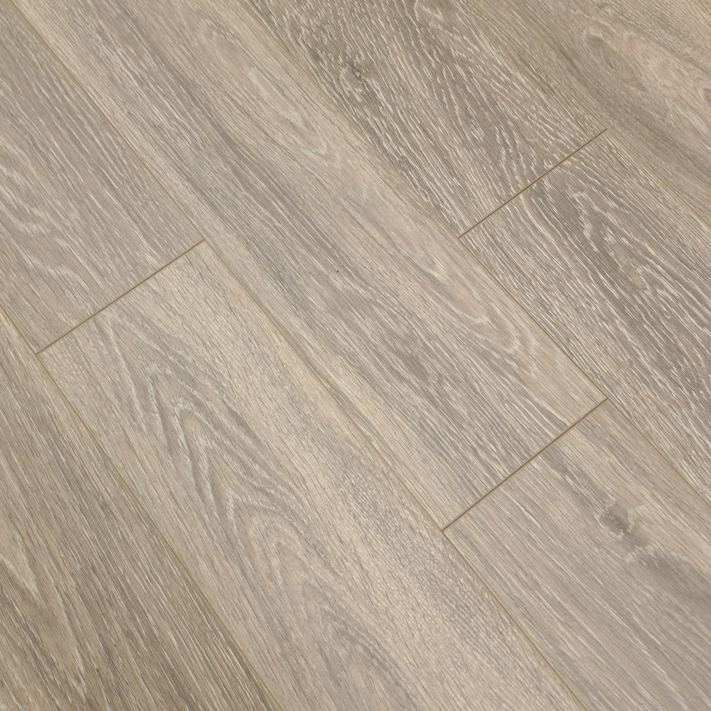 Waterproof Luxury Elmstone Oak 12mm Laminate Flooring