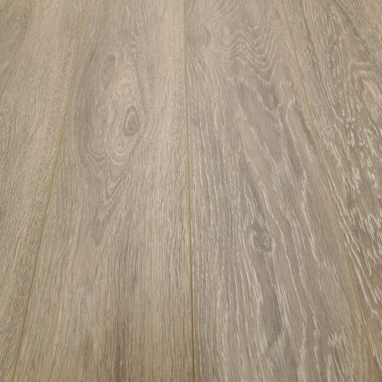 Waterproof Luxury Elmstone Oak 12mm Laminate Flooring