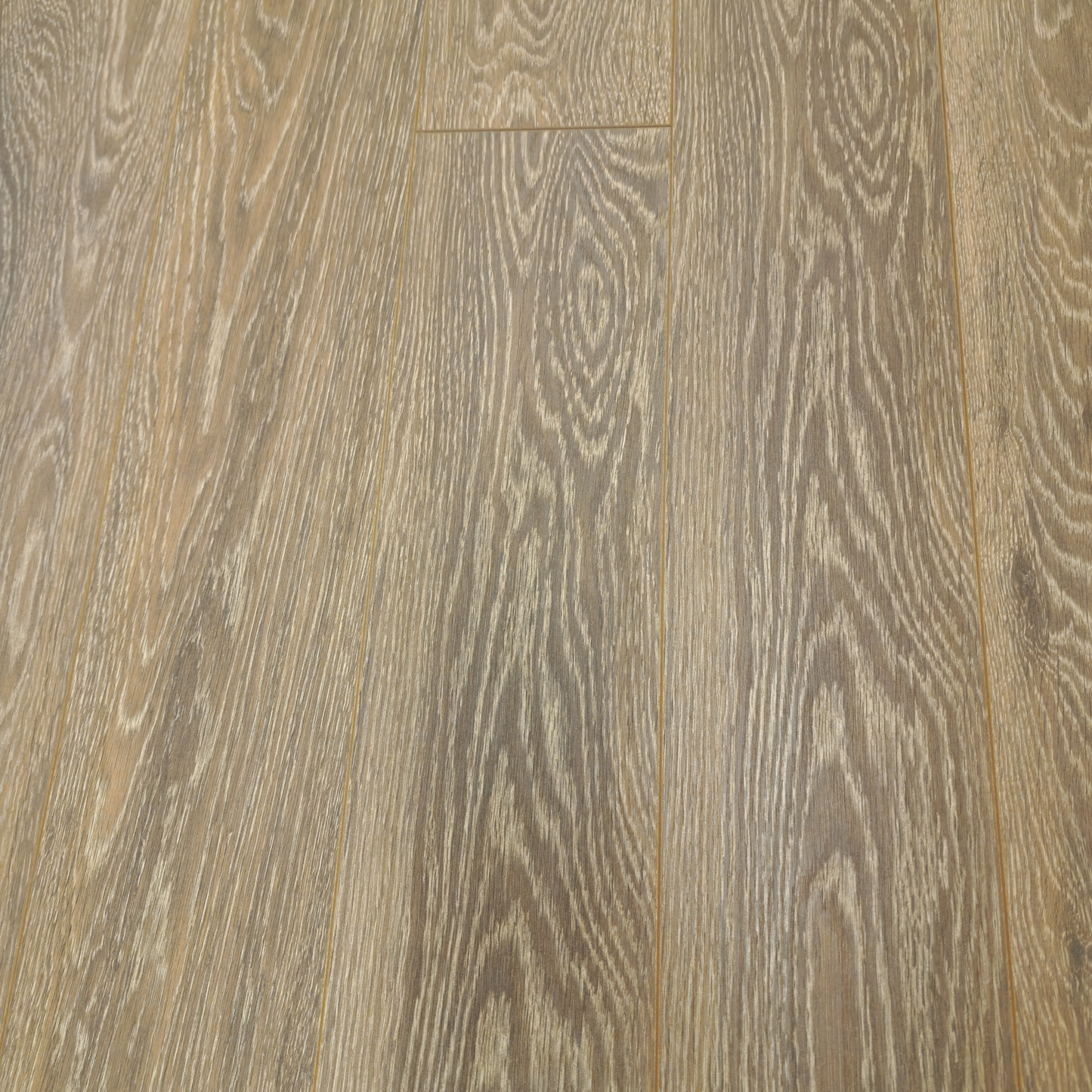 Waterproof Luxury Frostwood Oak 12mm Laminate Flooring