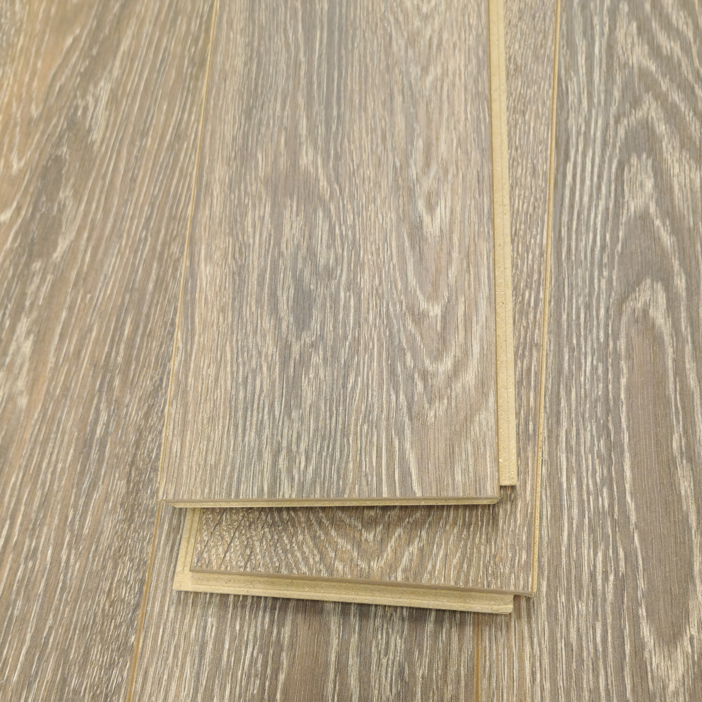 Waterproof Luxury Frostwood Oak 12mm Laminate Flooring