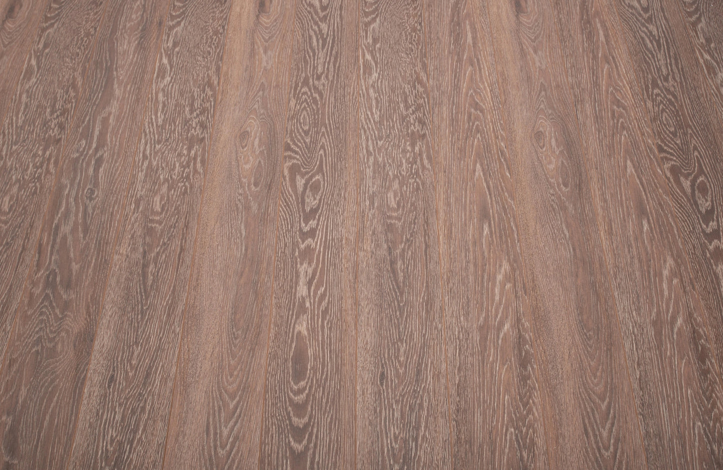 Waterproof Luxury Frostwood Oak 12mm Laminate Flooring