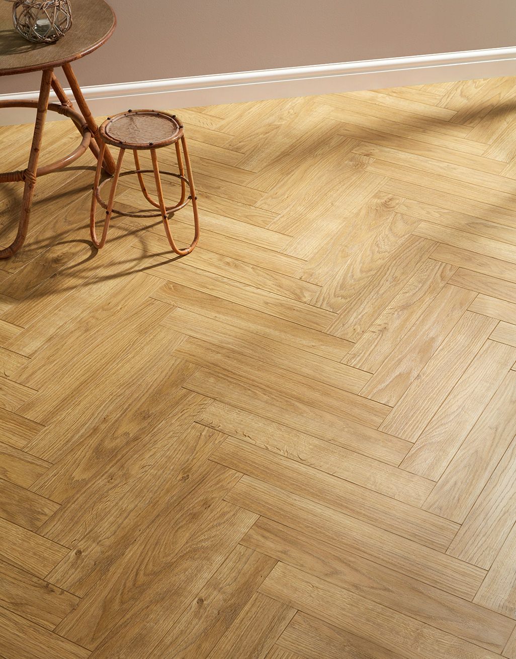 kingsley-8mm-natural-oak-herringbone-laminate-flooring-1