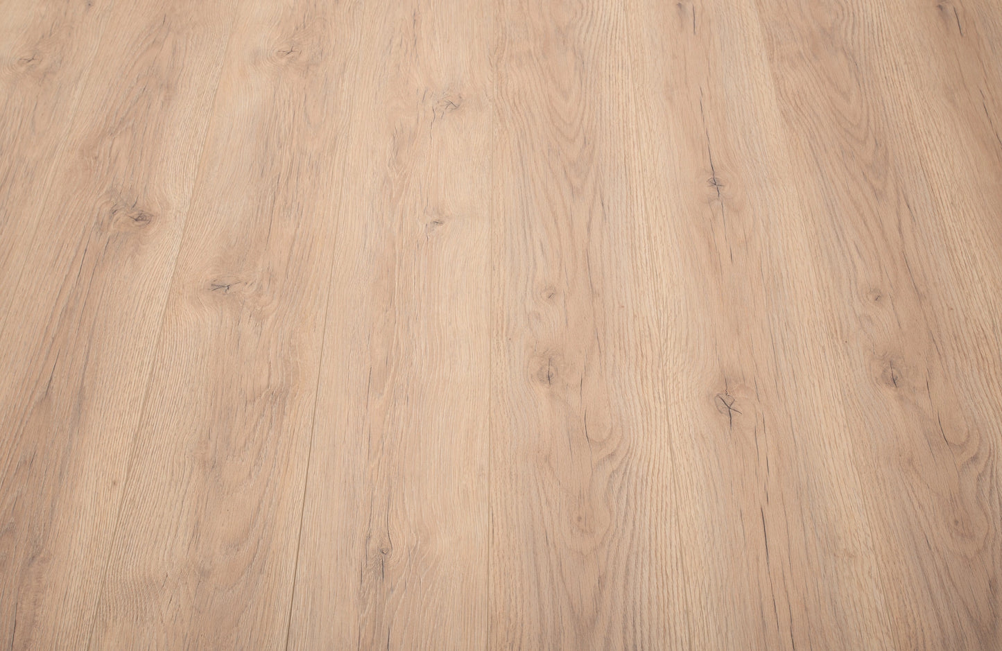 waterproof-luxury-lightwood-oak-8mm-laminate-flooring-4