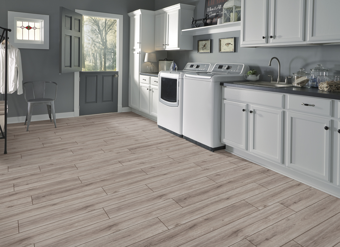 Modern Chestnut 8mm Laminate Flooring